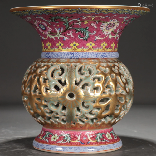 An Enamel-Painted Celadon-Glazed Gilded Hollowed-Out Vase