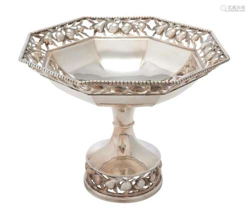 AN ITALIAN 925 SILVER CENTREPIECE BOWL ON STAND Armando Pogg...