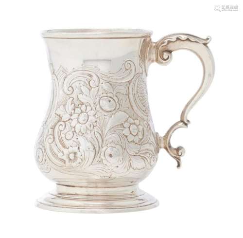 AN EARLY GEORGE III STERLING SILVER TANKARD Thomas Whipham &...