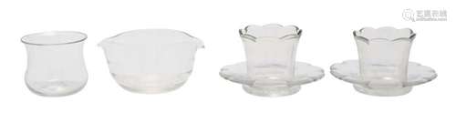 A PAIR OF ENGLISH FINGER BOWLS WITH UNDERPLATES TOGETHER WIT...