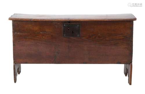 AN ENGLISH OAK CHEST Mid-17th century