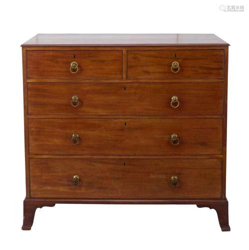 A GEORGE III MAHOGANY CHEST OF DRAWERS Early 19th century