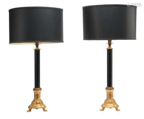 A PAIR OF FRENCH PAINTED AND GILT METAL TABLE LAMPS Early 20...