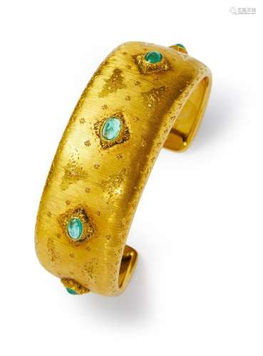 BUCCELLATI 18CT GOLD AND EMERALD BANGLE