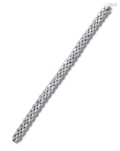 ITALIAN DIAMOND  À CHEVAL  BRACELET