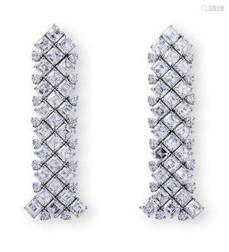 PAIR OF  À CHEVAL  DIAMOND DROP EARRINGS