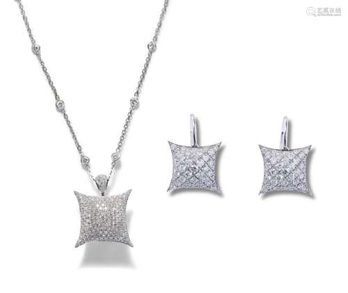 DIAMOND PENDANT NECKLACE AND EARRINGS