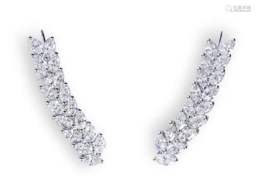 PAIR OF DIAMOND EARRINGS