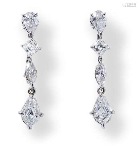 PIRANESI PAIR OF DIAMOND DROP EARRINGS