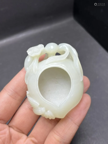 Chinese Qing Dy Hetian Jade Peach Shape Brush Washer