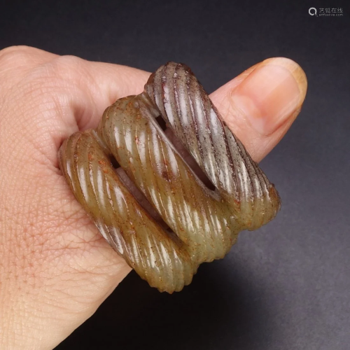 Vintage Chinese Hetian Jade Thumb Ring