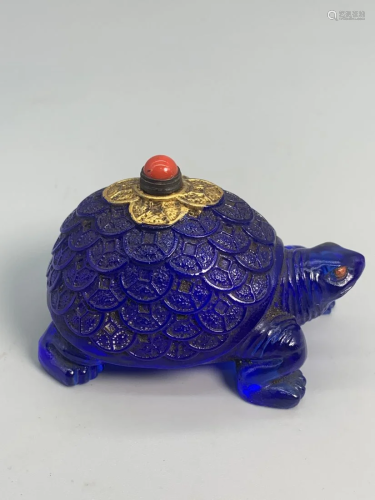 Vintage Chinese Peking Glass Fortune Tortoise Shape Snuff Bo...