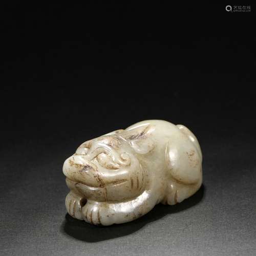 Hetian jade beast ornament