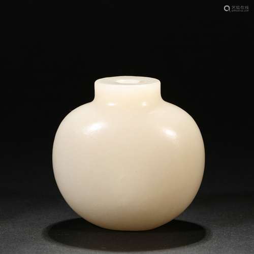 Hetian jade snuff bottle