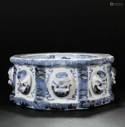 Blue and white face water bowl