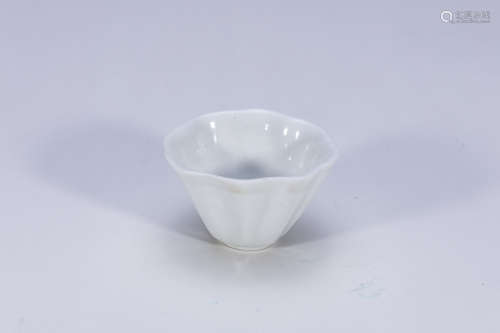 Dehua white glaze flower cup