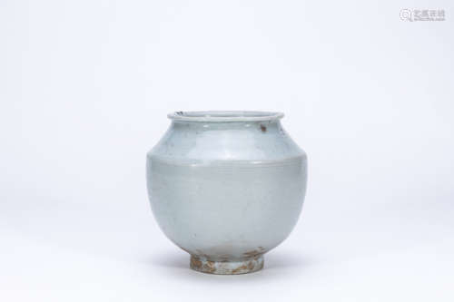 celadon jar