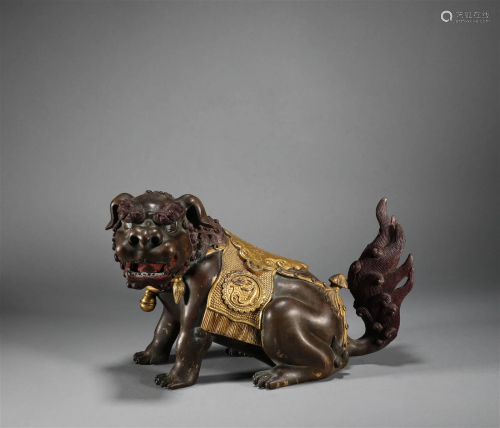Bronze gilded lion in Qing Dynasty