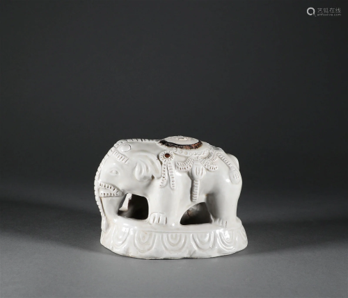 White glaze elephant