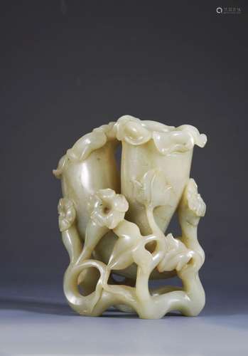 JADE CARVING OF FLOWER RECEPTACLE