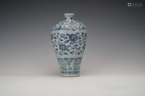 MING, BLUE AND WHITE INTERLOCKING FLOWERS MEIPING VASE