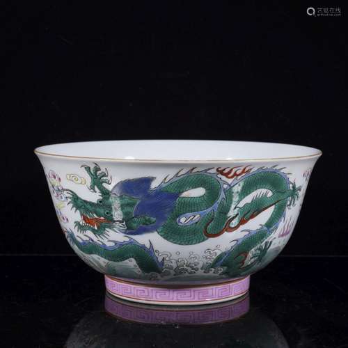 QING, BLUE AND WHITE WUCAI 'DOUBLE-DRAGON' BOWL