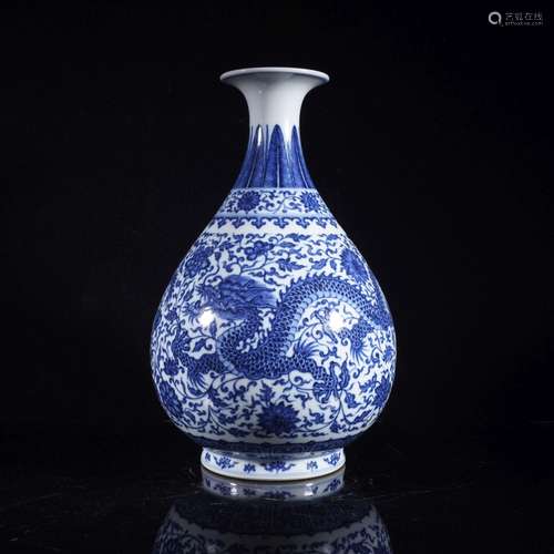 QING, BLUE AND WHITE 'DRAGON' YUHUCHUN VASE