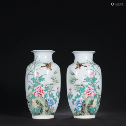 A Pair of Famille-rose 'Flower' Lantern Bottles