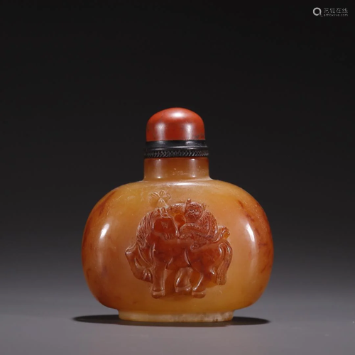 A Fine Agate Snuff Bottle