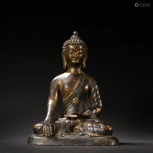 A Fine Gilt-bronze Figure of Shakyamuni