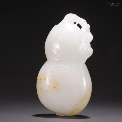 A Rare Hetian Jade Carved Gourd Pendant