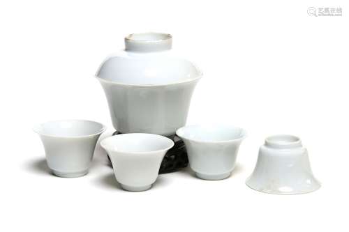 A white porcelain tea set (Incomplete set)