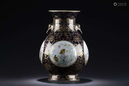 A Chinese Extremely-detailed Duo-handled Massive Porcelain F...