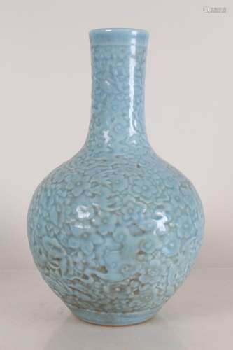 A Chinese Flower-blossom Porcelain Fortune Vase