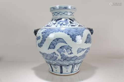 A Chinese Duo-handled Dragon-decorating Blue and White Porce...