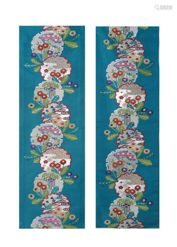 A PAIR OF EMBROIDERED ‘FLOWER' PANEL,QING DYNASTY