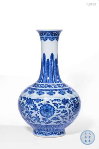 A BLUE AND WHITE BOTTLE VASE,MARK AND PERIOD OF YONGZHENG