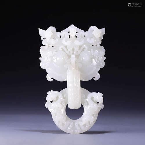 A CARVED WHITE JADE‘TAOTIE’BELT BUCKLE,QING DYNASTY