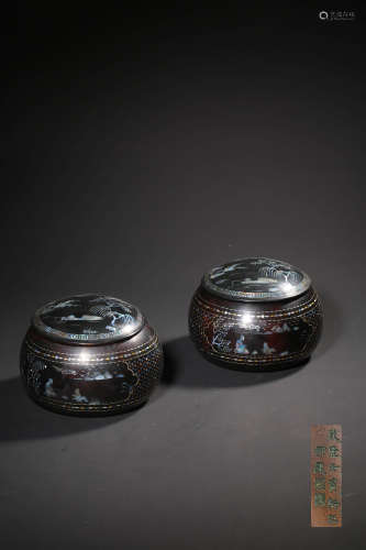 A PAIR OF BLACK LACQUER ‘LANDSCAPE’BOX,MARK AND PERIOD OF QI...