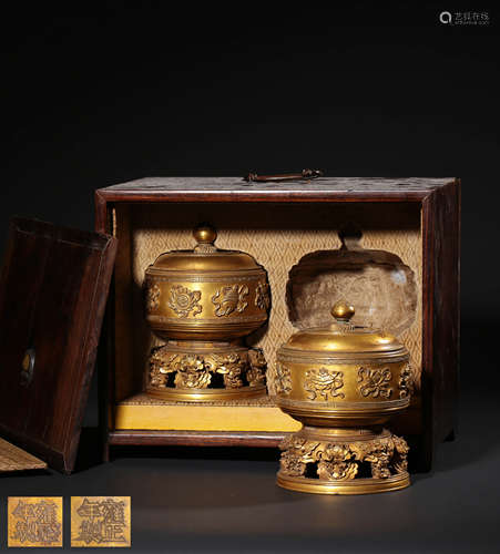 A PAIR OF GILT-BRONZE BOX AND COVER,MARK AND PERIOD OF YONGZ...