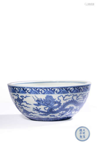 A BLUE AND WHITE ‘DRAGON’BOWL,MARK AND PERIOD OF XUANDE