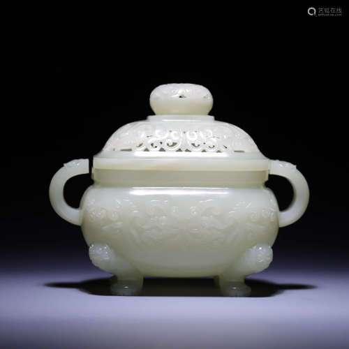 A CARVED WHITE JADE CENSER AND COVER,QING DYNASTY