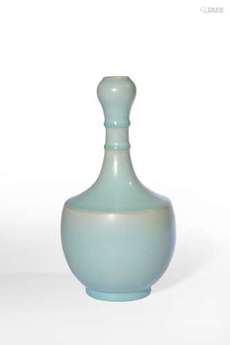 A RUYAO GARLIC-NECK BOTTLE VASE,SONG DYNASTY