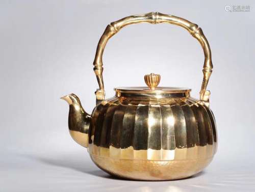 A TIN TEAPOT WITH HANDLE,QING DYNASTY