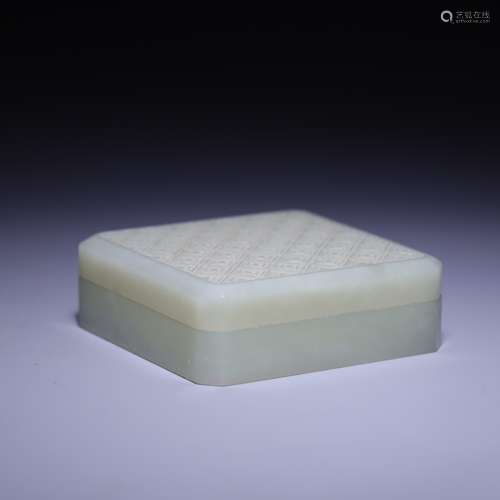 A WHITE JADE BOX AND COVER,QING DYNASTY