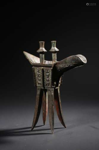 A BRONZE WINE VESSEL,SHANG DYNASTY