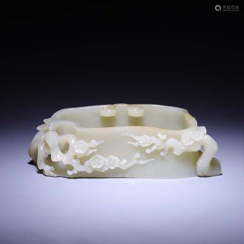 A CARVED WHITE JADE WASHER,QING DYNASTY