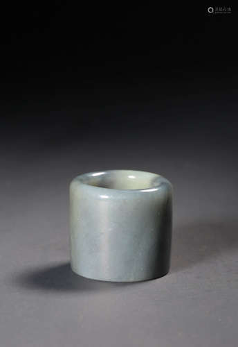 A BLACK AND WHITE JADE ARCHER'S RING,QING DYNASTY