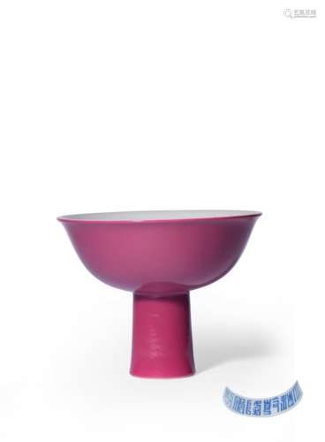 A ROUGE-GLAZED STEMBOWL,MARK AND PERIOD OF QIANLONG