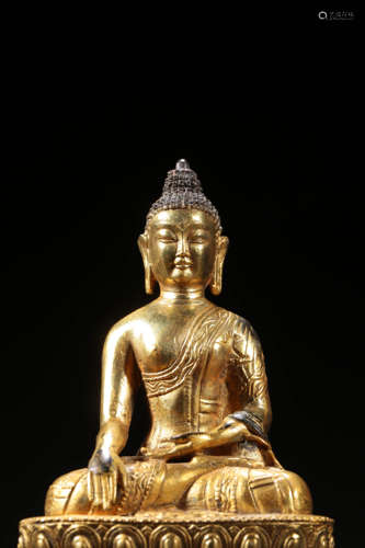 A GILT-BRONZE FIGURE OF BUDDHA SHAKYAMUNI,QING DYNASTY